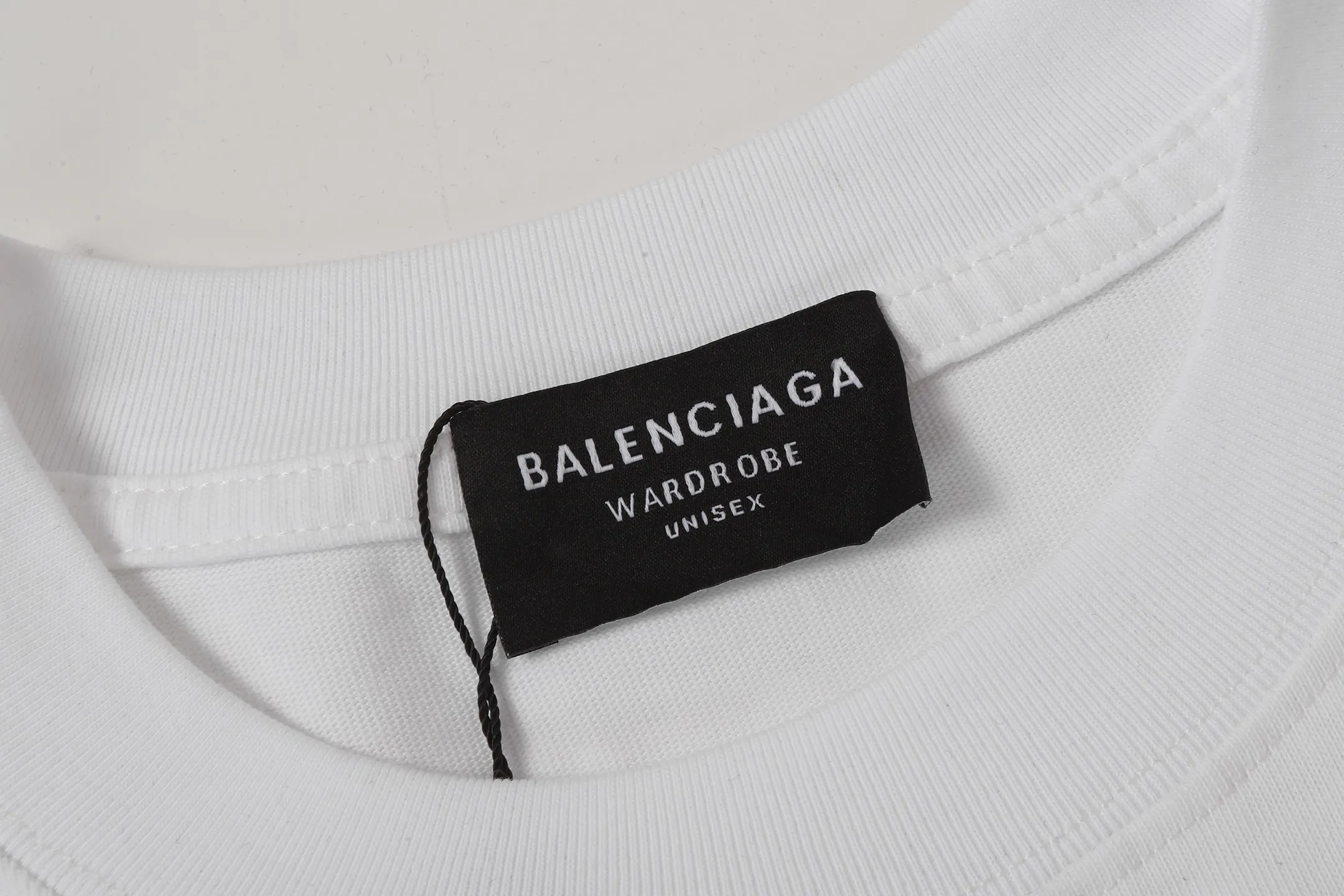 💓 P85💰 【 Quality】 ：9015# ：Black White Size：S XXL 【 . Quality】 Balenciaga Quality 320 T Classic 2026ss Quality Versatile Quality